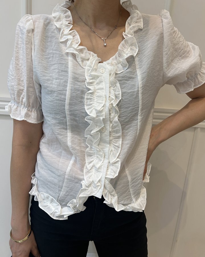 Pearls room - Korean Women Fashion - #romanticstyle - Gobchang Frill Blouse - 7