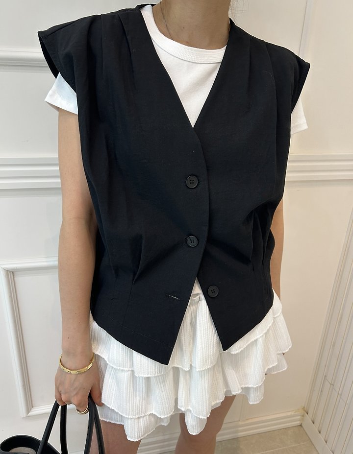 Pearls room - Korean Women Fashion - #romanticstyle - Pintuck Vest - 6