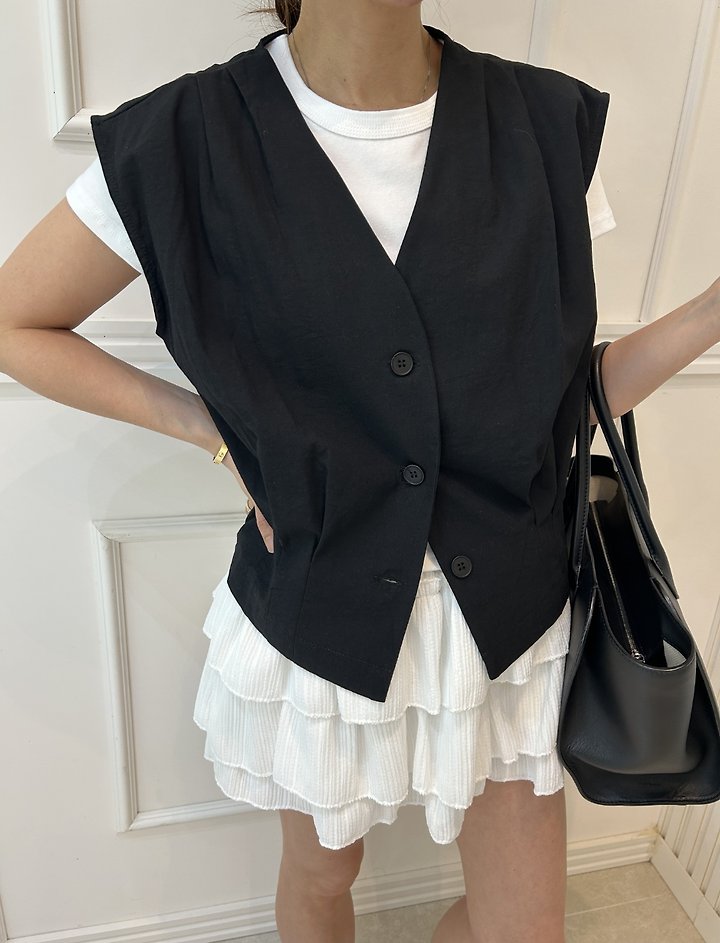 Pearls room - Korean Women Fashion - #vintageinspired - Pintuck Vest - 2