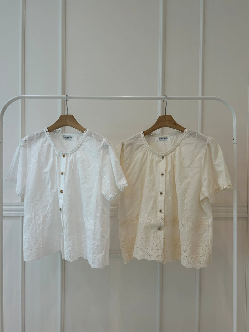 Pearls room - Korean Women Fashion - #vintageinspired - Punching Lace Blouse