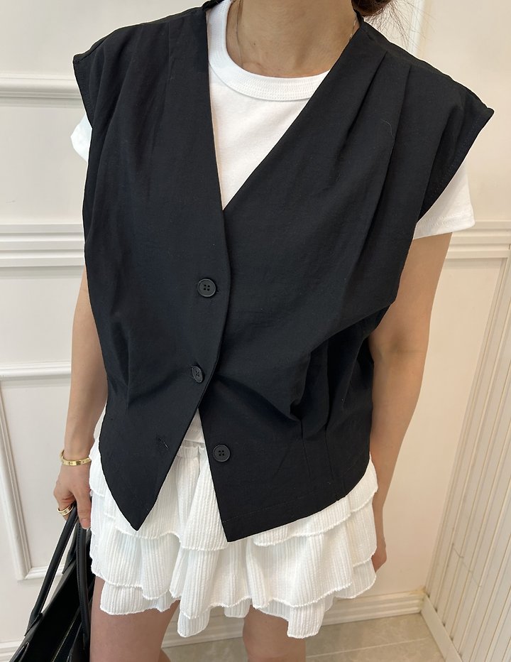 Pearls room - Korean Women Fashion - #vintagekidsstyle - Pintuck Vest - 3