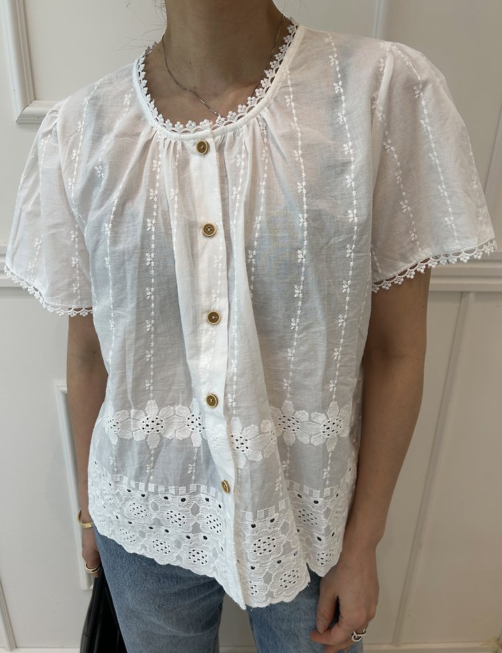 Pearls room - Korean Women Fashion - #vintagekidsstyle - Punching Lace Blouse - 2