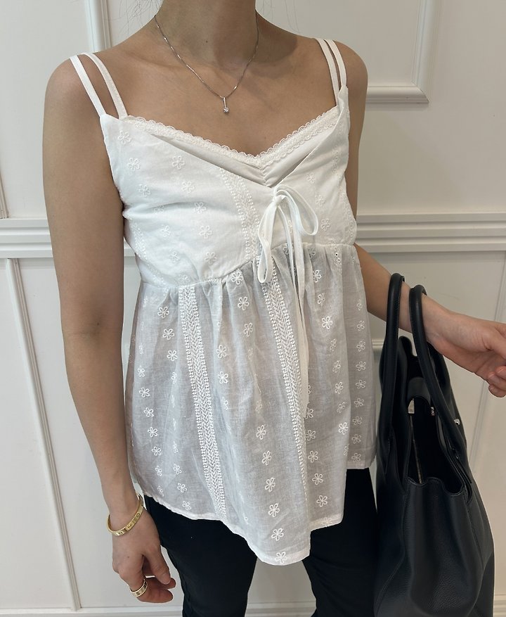 Pearls room - Korean Women Fashion - #womensfashion - Punching Lace Double Sleeveless Top - 3