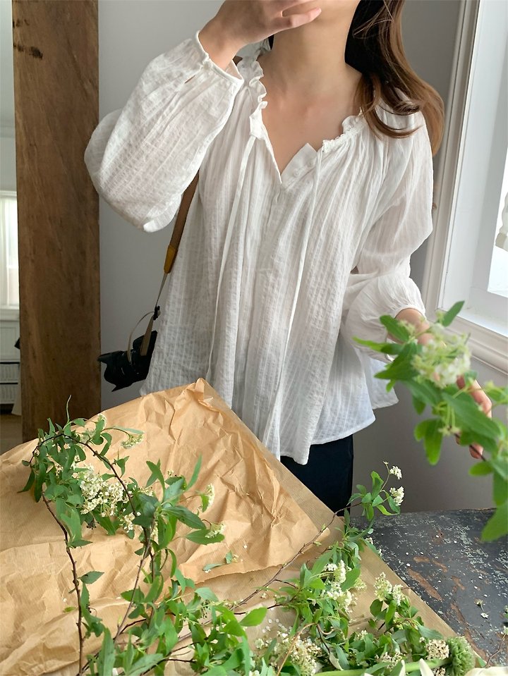 Pomelo - Korean Women Fashion - #momslook - Luen Lace Blouse - 4