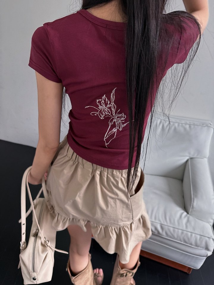 Rare Closet - Korean Women Fashion - #momslook - Flower Embroidery Tee - 9
