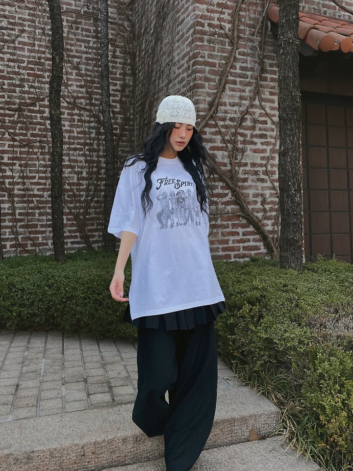 Rare Closet - Korean Women Fashion - #momslook - Spirit Slit Padded Tee - 11