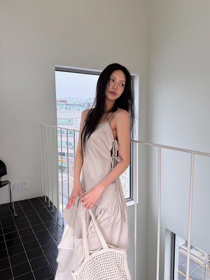 Rare Closet - Korean Women Fashion - #momslook - Flow Unbalanced Frill One-piece - 8