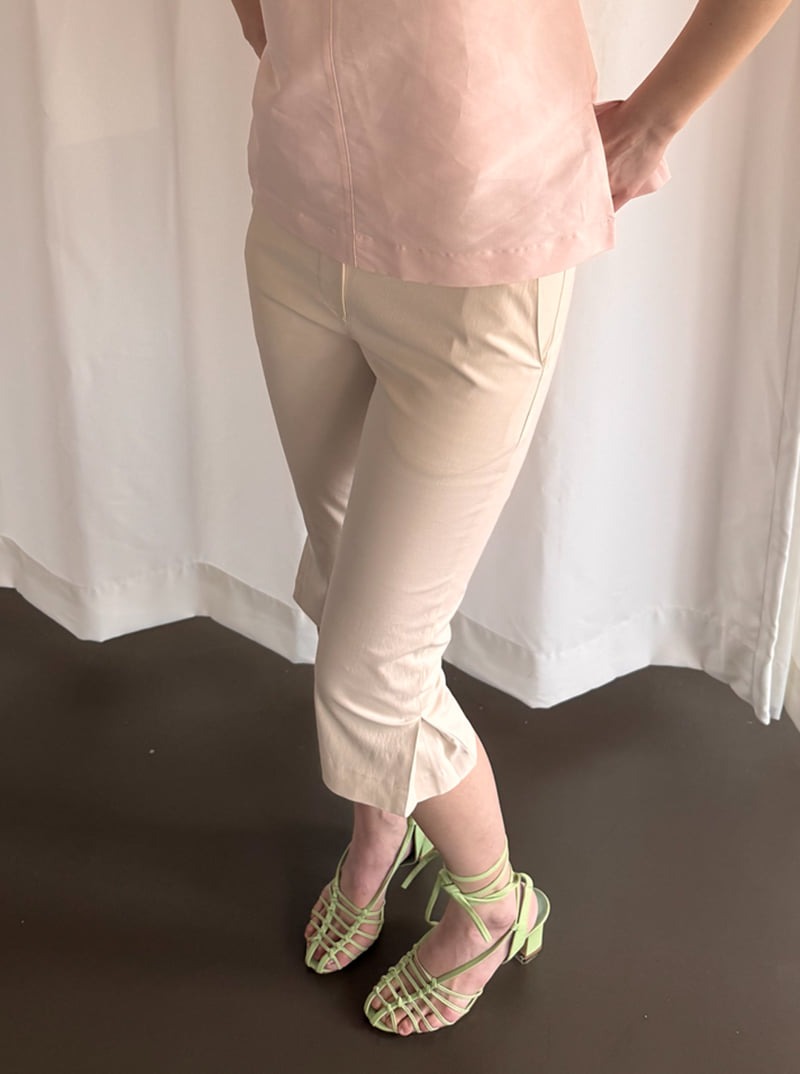 Roomk - Korean Women Fashion - #momslook - Bermuda Capri Pants - 8