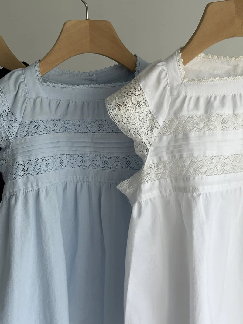 Roomk - Korean Women Fashion - #momslook - Square Lace Blouse - 7