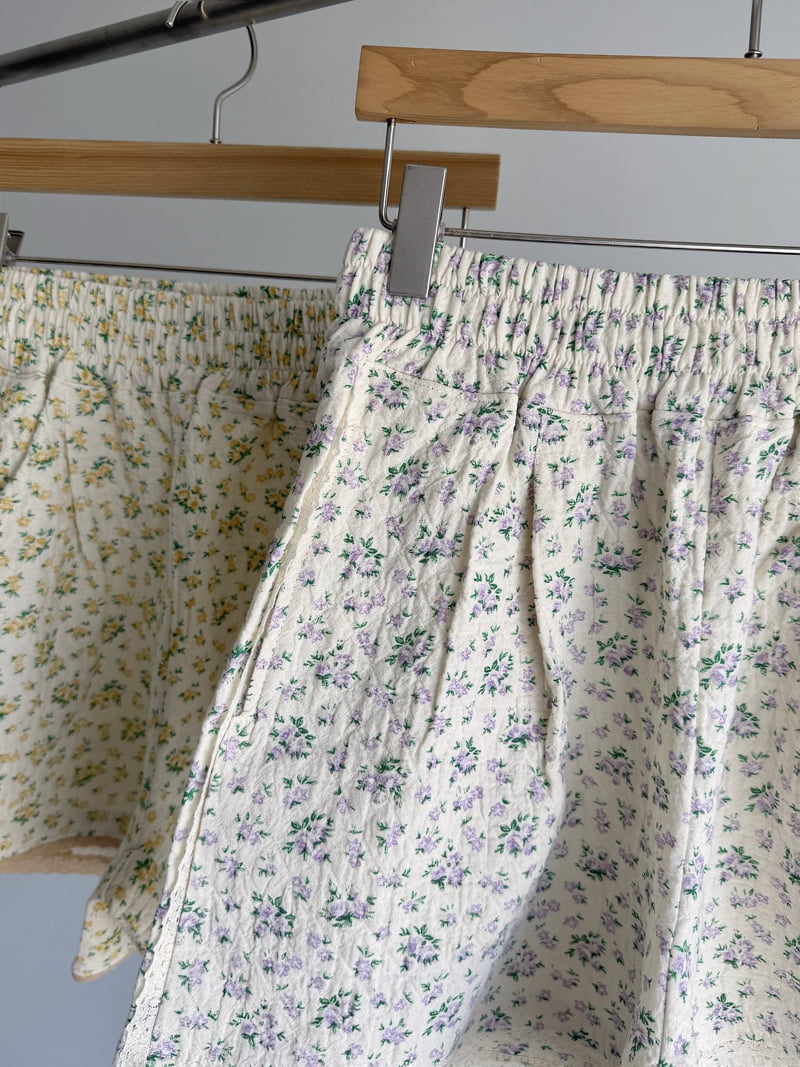 Roomk - Korean Women Fashion - #shopsmall - Flower Pants - 2