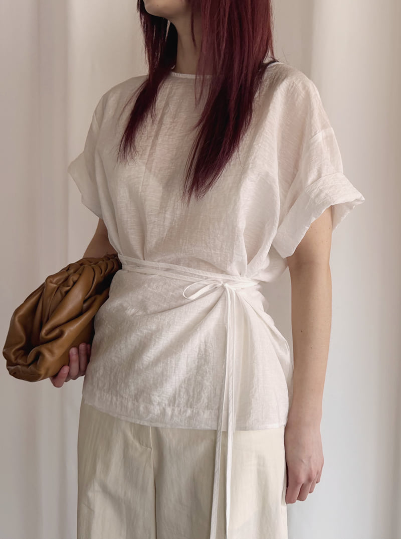 Roomk - Korean Women Fashion - #thelittlethings - Drop Blouse - 2