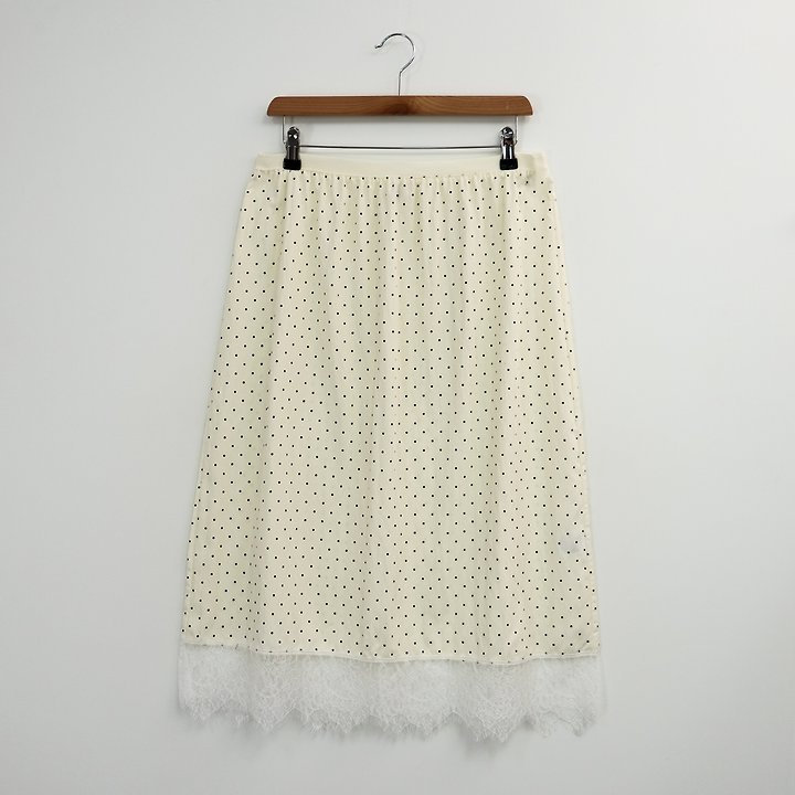The Fine.b - Korean Women Fashion - #momslook - Dot Lace Skirt - 3