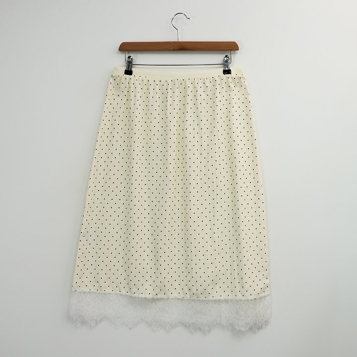 The Fine.b - Korean Women Fashion - #momslook - Dot Lace Skirt - 5
