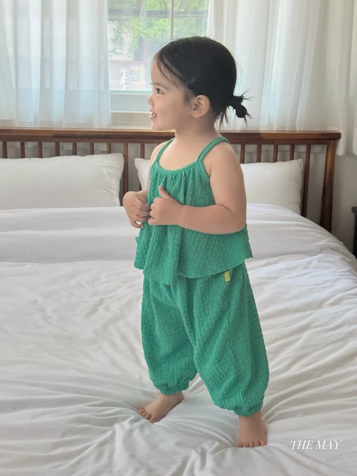 The May - Korean Children Fashion - #stylishchildhood - Sweet Pleated Sleeveless Set