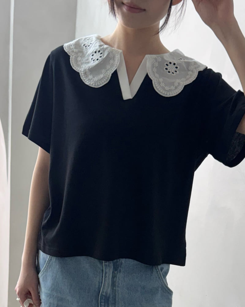 Theres - Korean Women Fashion - #restrostyle - Lace Collar Tee - 6