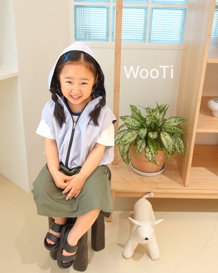 Wooti - Korean Children Fashion - #kidsstore - Reversible Hood Vest - 2
