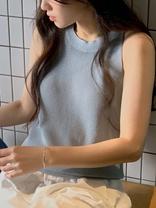 Clean Sleeveless Knit Top Clean Sleeveless Knit Top
