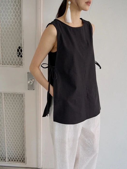 Root Side Strap Sleeveless Top Root Side Strap Sleeveless Top