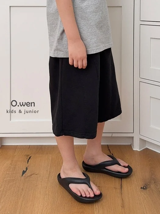 Curved-Line Bermuda Shorts Curved-Line Bermuda Shorts