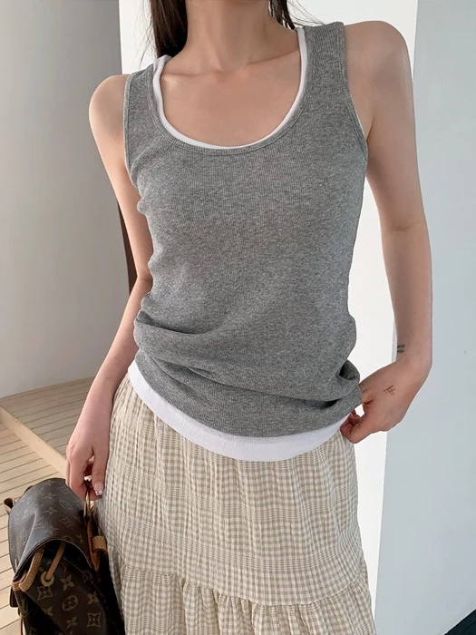 Return Contrast Trim Sleeveless Top