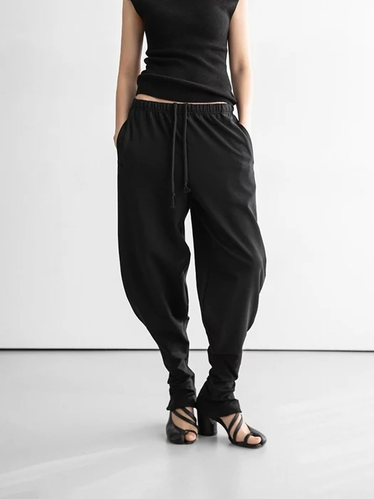 Curved Balloon-Leg Jersey Pants Curved Balloon-Leg Jersey Pants