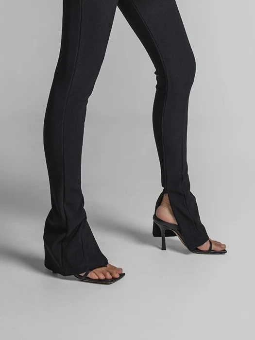 Ribbed Side-Slit Leggings