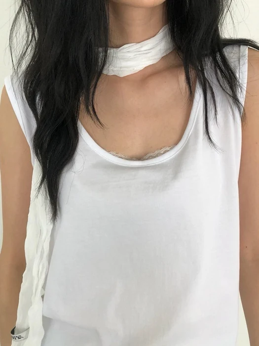 Deep Lace Tee