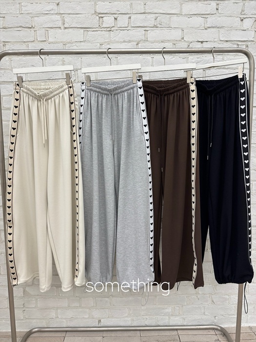Flat Pants