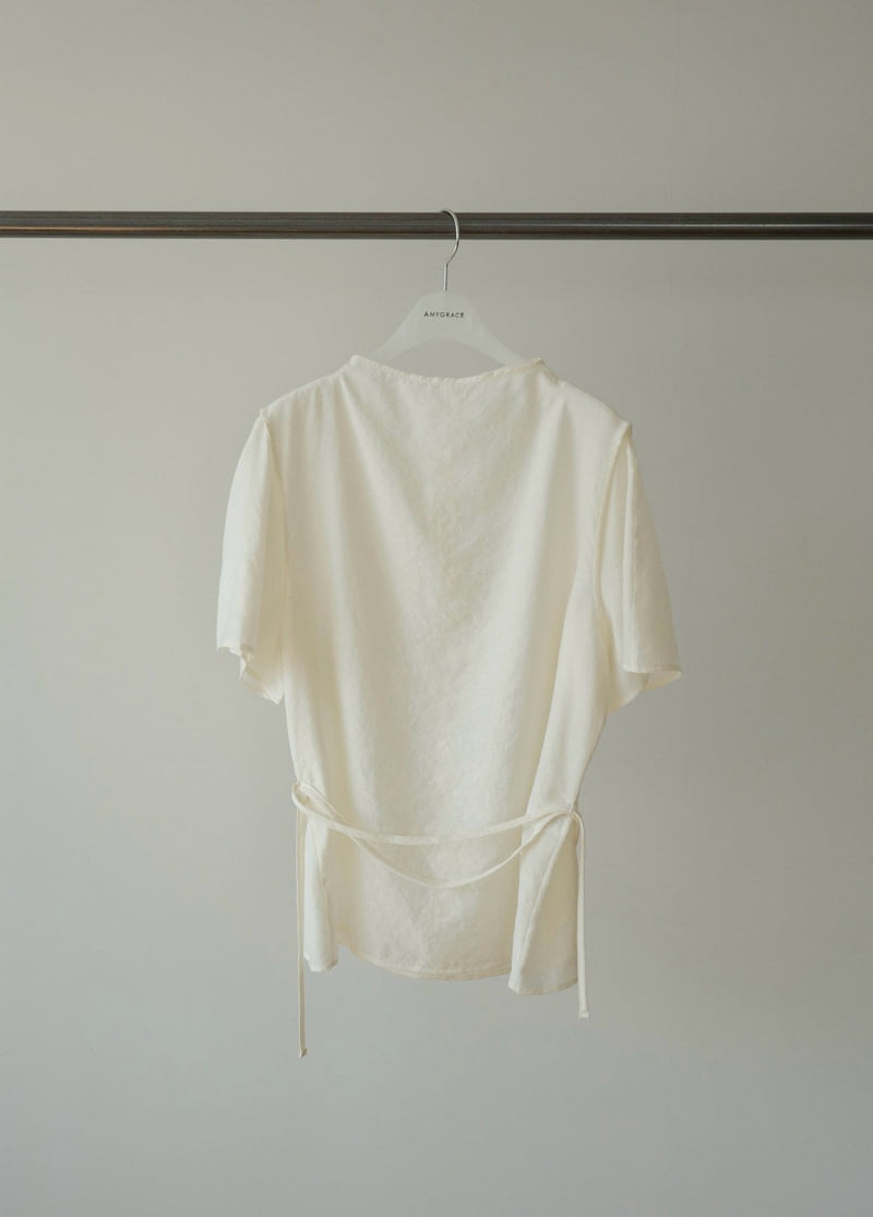 Amygrace - Korean Women Fashion - #momslook - Mock-Neck Short-Sleeve Blouse - 3