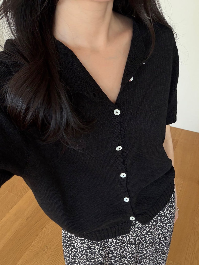 Amygrace - Korean Women Fashion - #momslook - Olive Short-Sleeve Cardigan - 4