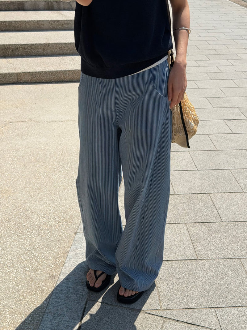 Amygrace - Korean Women Fashion - #momslook - Straight-Leg Striped Denim Pants - 8