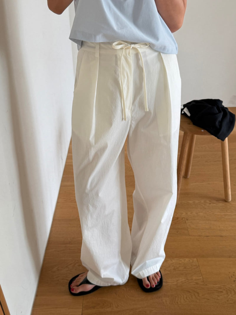 Amygrace - Korean Women Fashion - #momslook - Relaxed Band-Waist Pants - 7