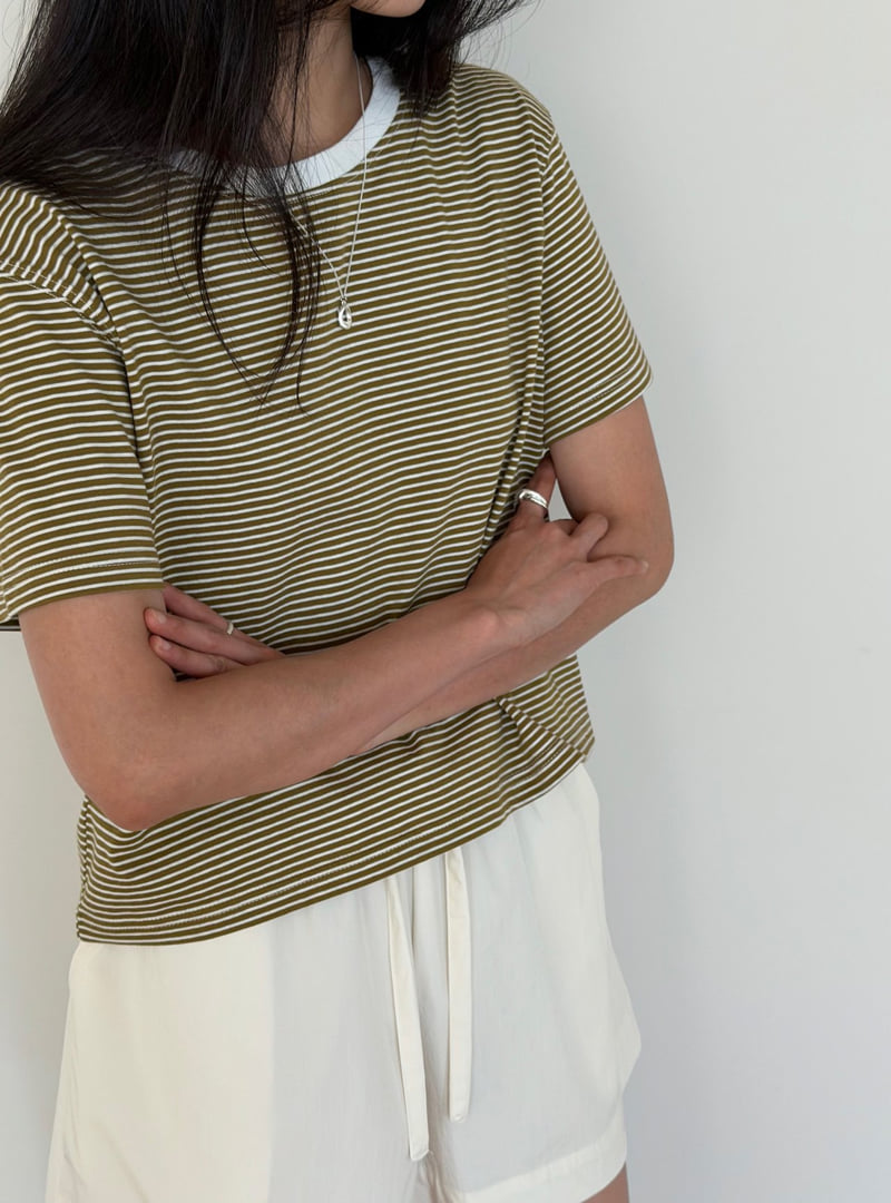Amygrace - Korean Women Fashion - #momslook - Mini Cropped Stripe Tee - 10