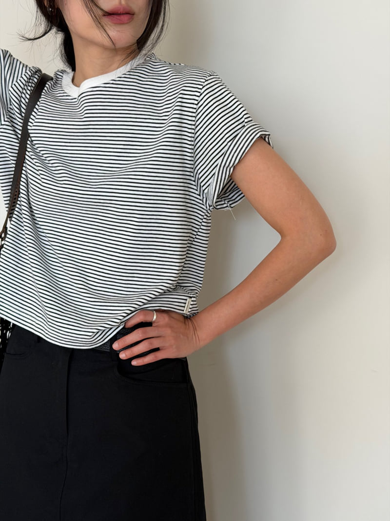 Amygrace - Korean Women Fashion - #momslook - Mini Cropped Stripe Tee - 6