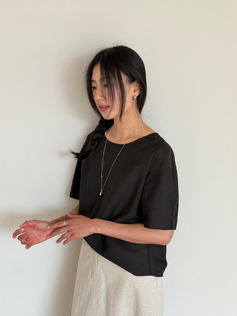 Amygrace - Korean Women Fashion - #momslook - Wave Neck Blouse - 6