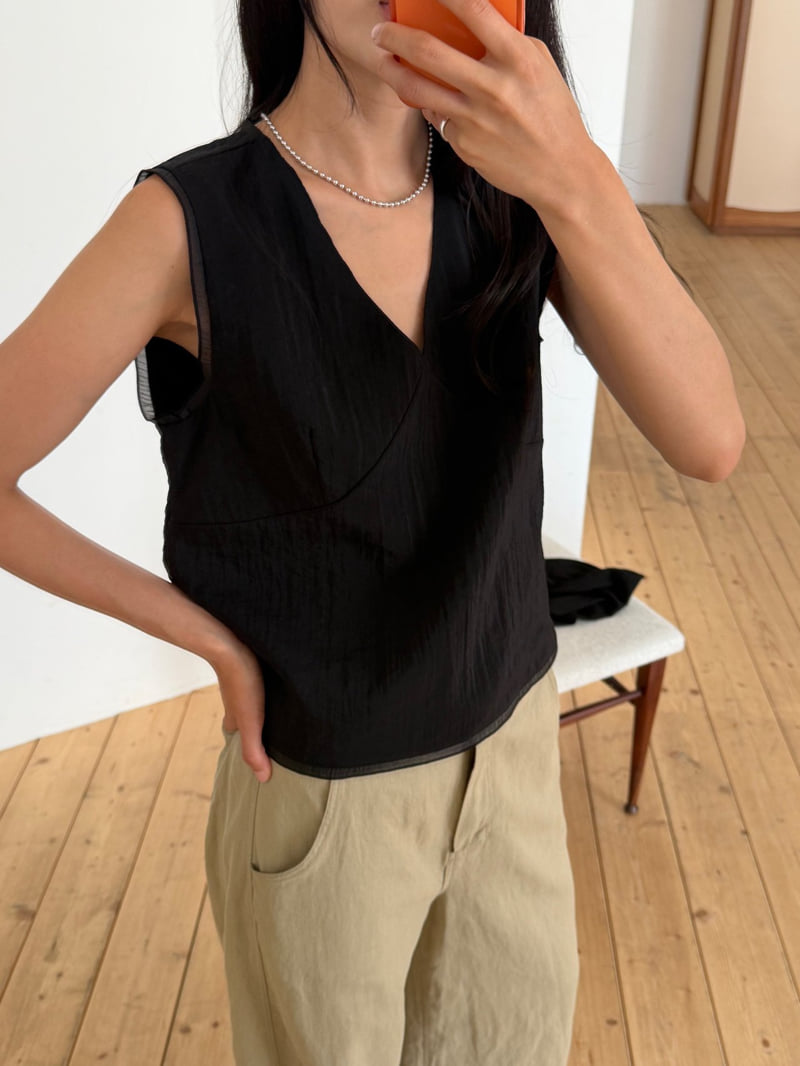 Amygrace - Korean Women Fashion - #momslook - Awesome V-Neck Blouse - 7