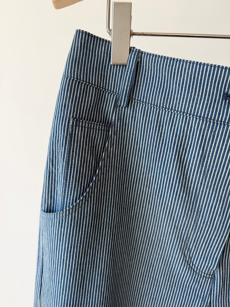 Amygrace - Korean Women Fashion - #pursuepretty - Straight-Leg Striped Denim Pants - 2