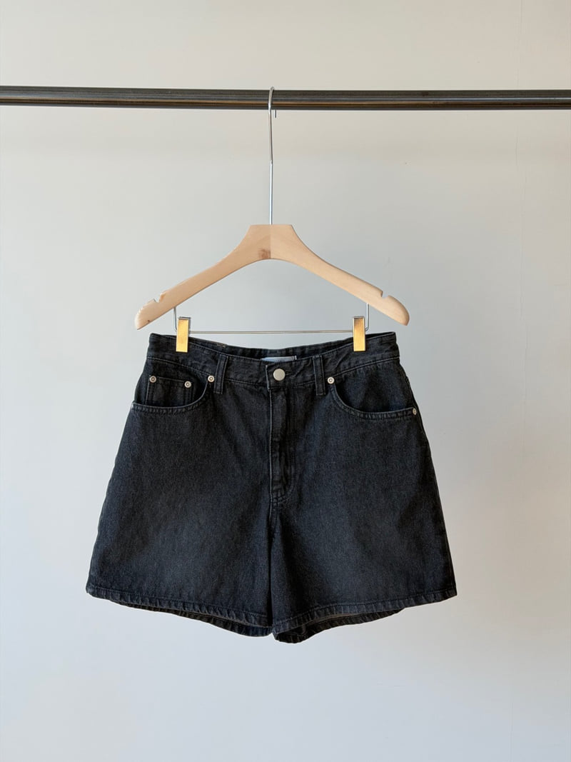 Amygrace - Korean Women Fashion - #womensfashion - Black Denim Shorts
