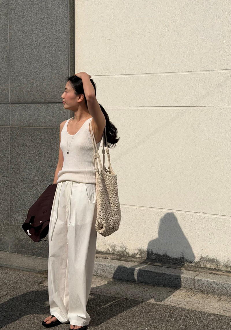 Amygrace - Korean Women Fashion - #womensfashion - Pound Knit Sleeveless Top - 5