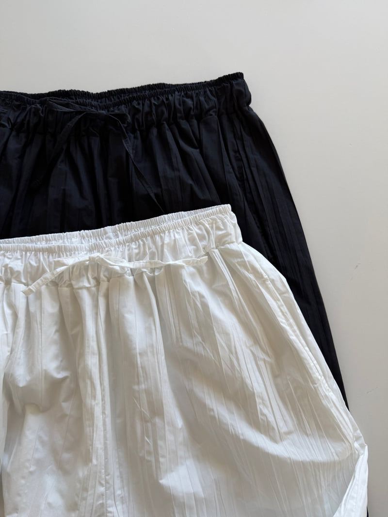 Amygrace - Korean Women Fashion - #womensfashion - Pleated Wide-Leg Pants