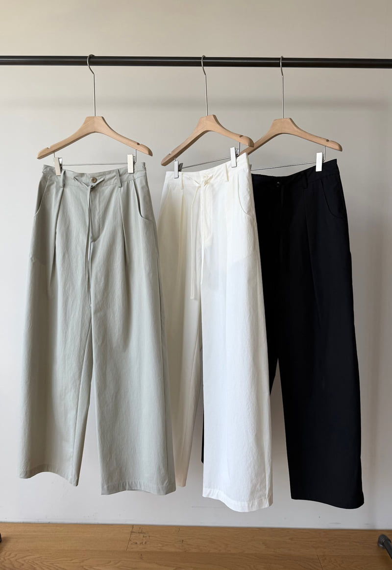 Amygrace - Korean Women Fashion - #womensfashion - Relaxed Band-Waist Pants - 10