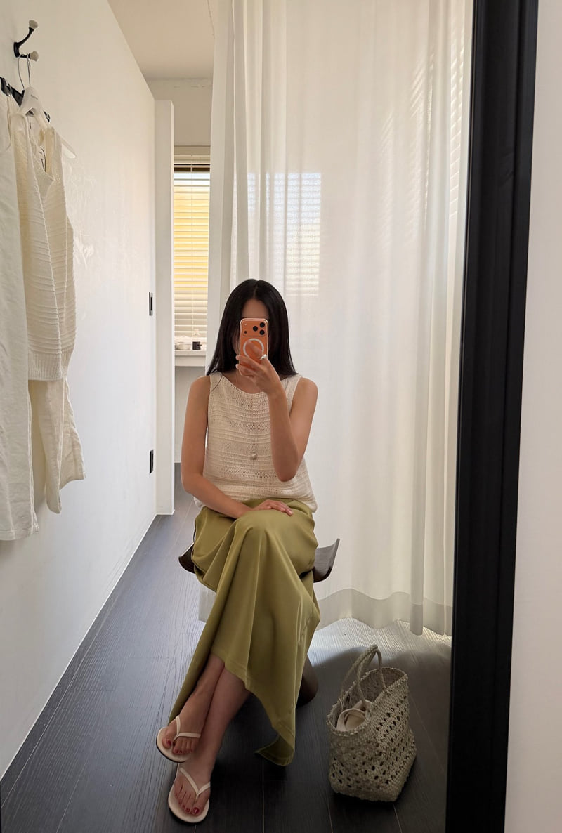 Amygrace - Korean Women Fashion - #womensfashion - Buddy Satin Skirt - 7