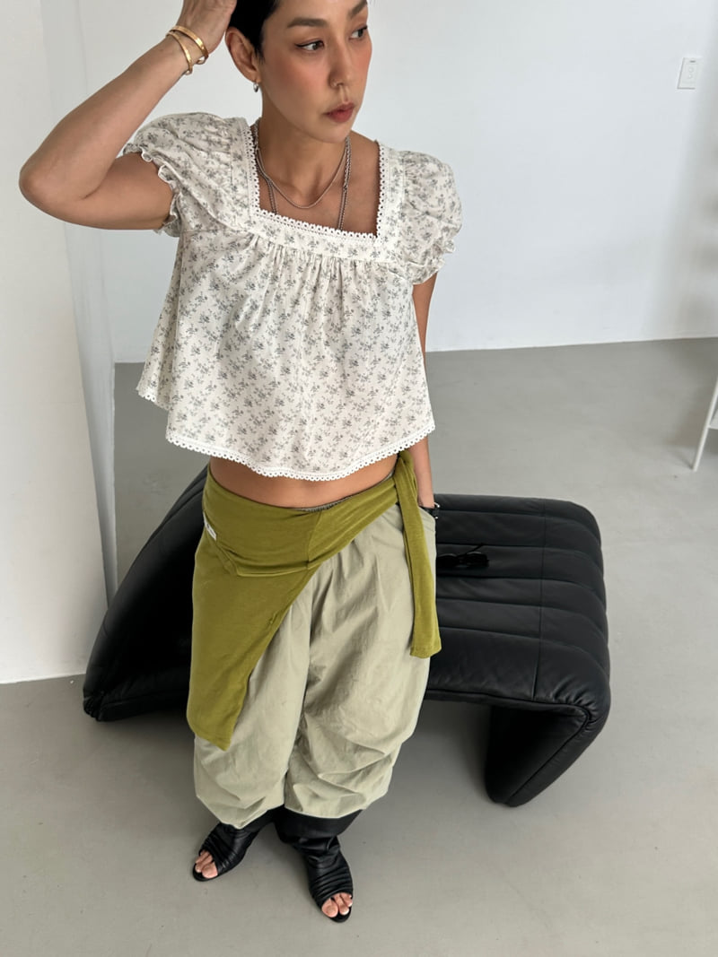 Auver_Fit - Korean Women Fashion - #thatsdarling - Reina Square-Neck Blouse - 5