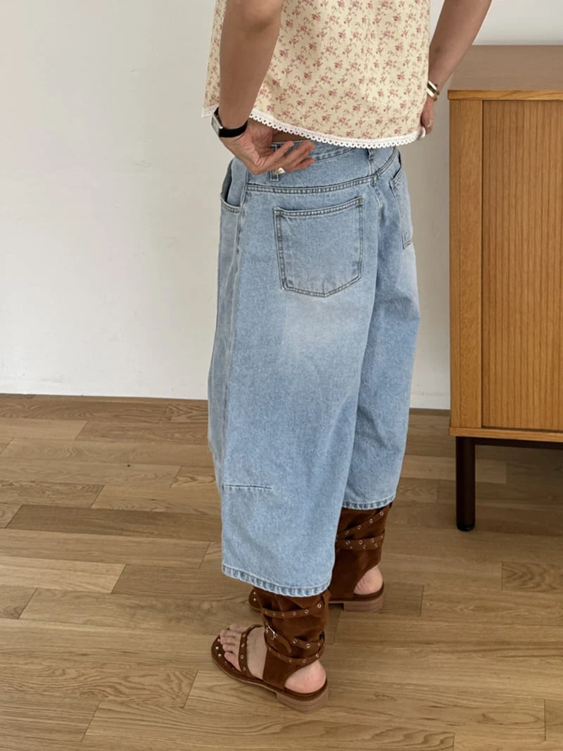 Auver_Fit - Korean Women Fashion - #womensfashion - Bermuda Pintuck Denim Pants - 5