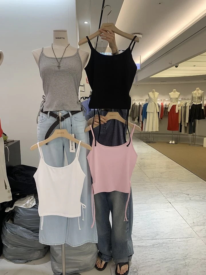 Baguette - Korean Women Fashion - #momslook - Chic Sleeveless Top