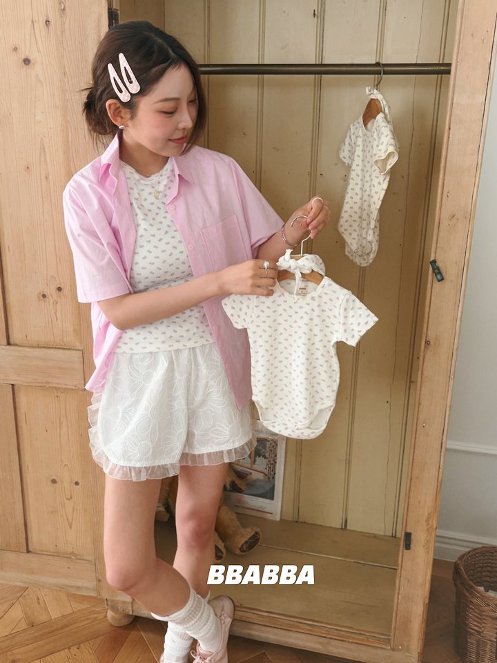 Bbabba - Korean Women Fashion - #womensfashion - Fiore Floral Tee (Mom) - 2