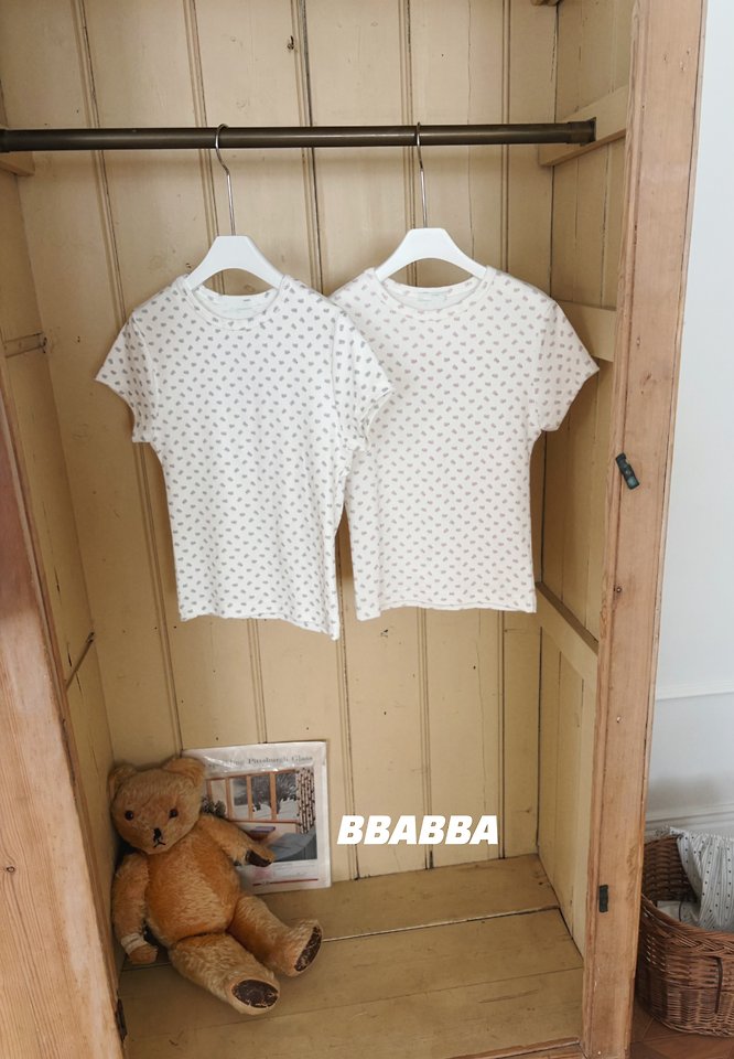 Bbabba - Korean Women Fashion - #womensfashion - Fiore Floral Tee (Mom) - 6