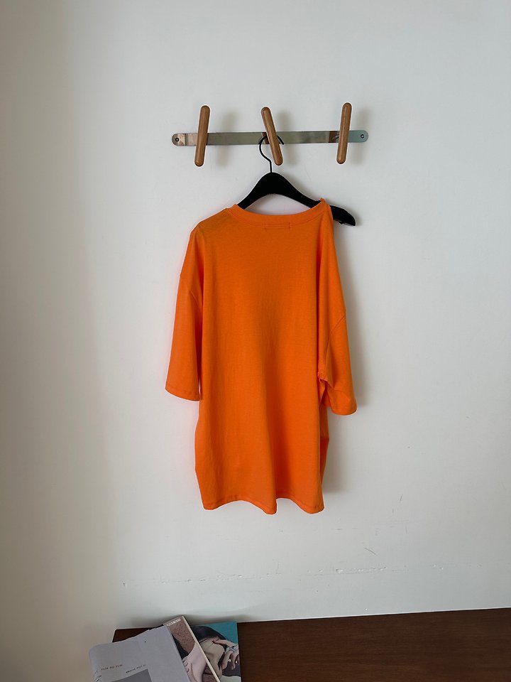 Chavi - Korean Women Fashion - #vintagekidsstyle - Friends Slit Tee - 4