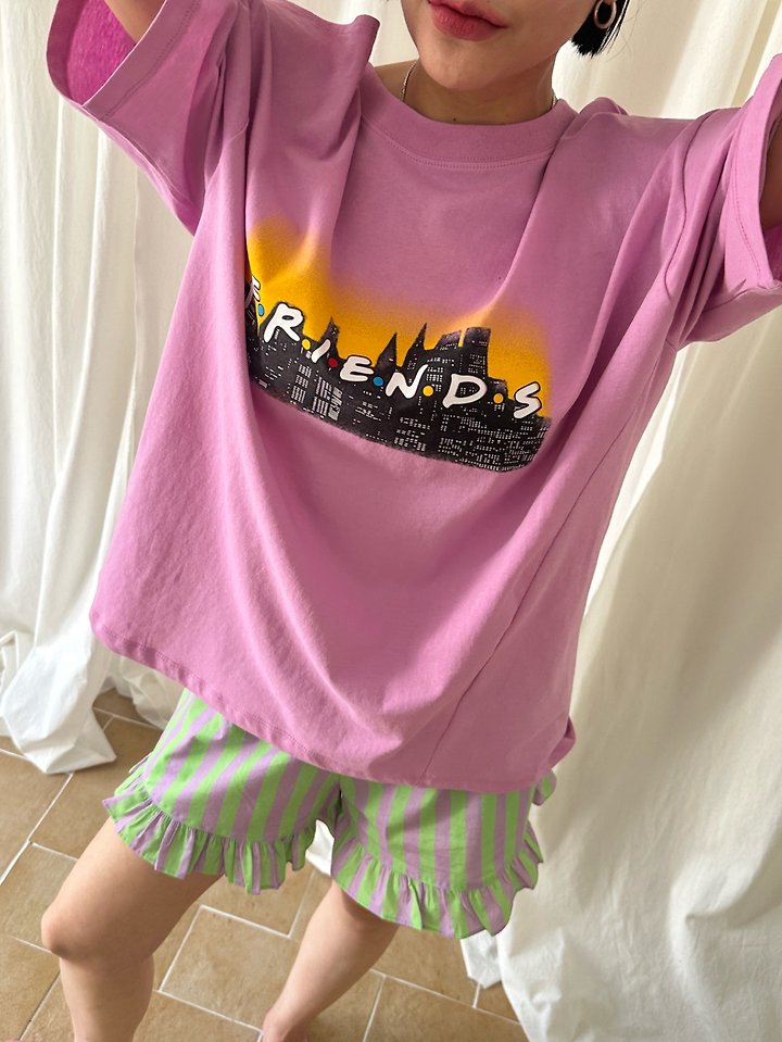 Chavi - Korean Women Fashion - #thelittlethings - Friends Slit Tee - 9