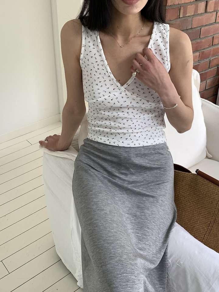Cranae - Korean Women Fashion - #momslook - Wrap V-Neck Slim-Fit Sleeveless Top - 3